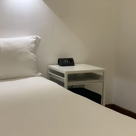 Delle Regioni, Barberini - Fontana Di Trevi