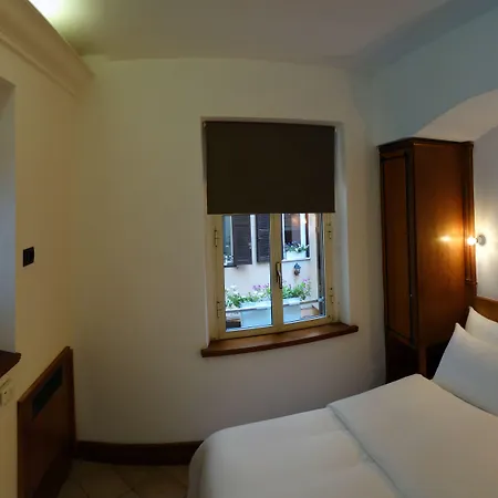 فندق Delle Regioni, Barberini - Fontana Di Trevi روما