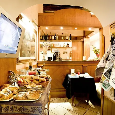 Delle Regioni, Barberini - Fontana Di Trevi 3* روما